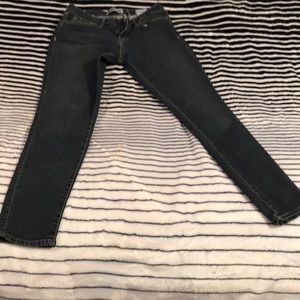 Levi’s signature size 8 inseam 27